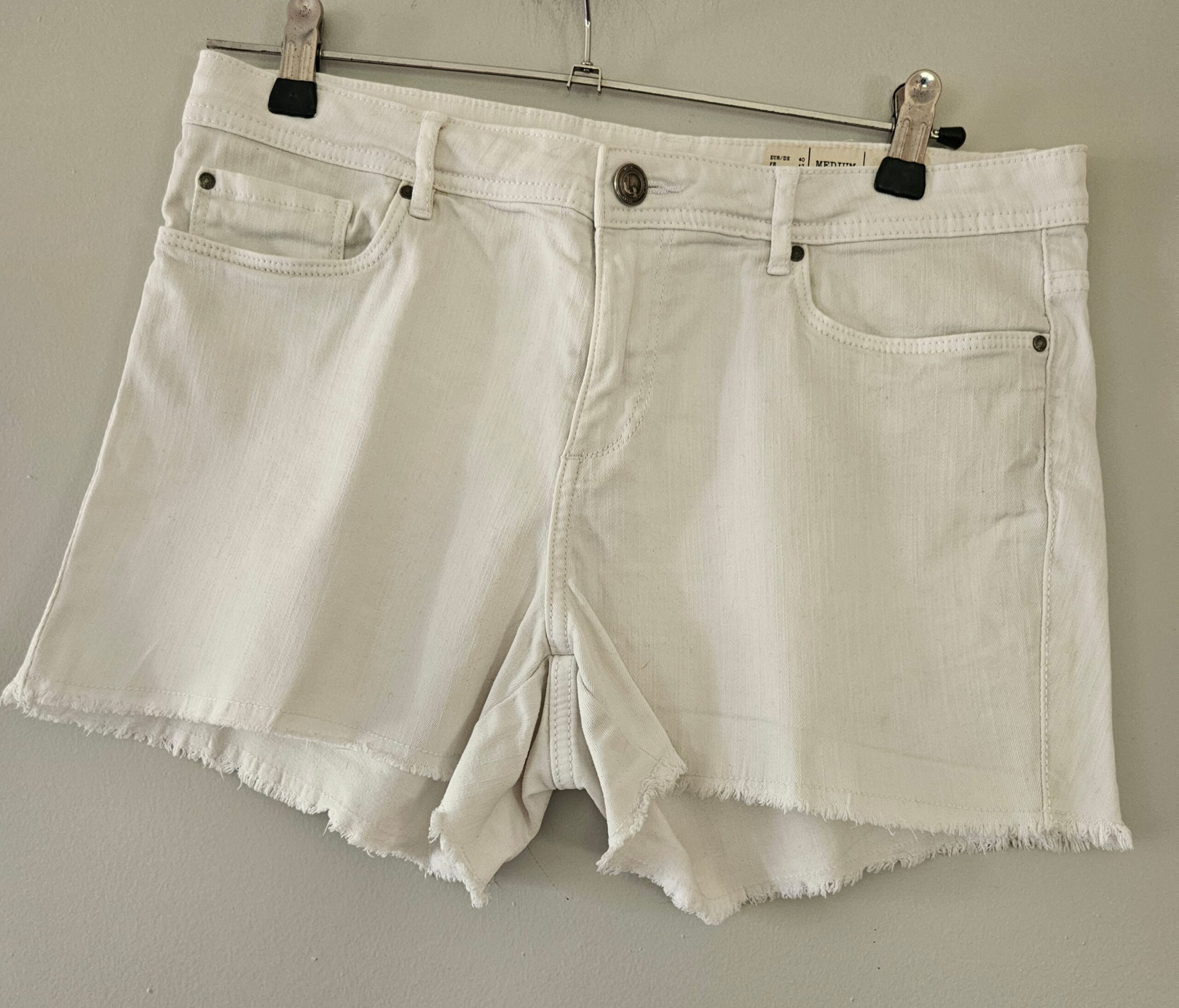 Short Esmara